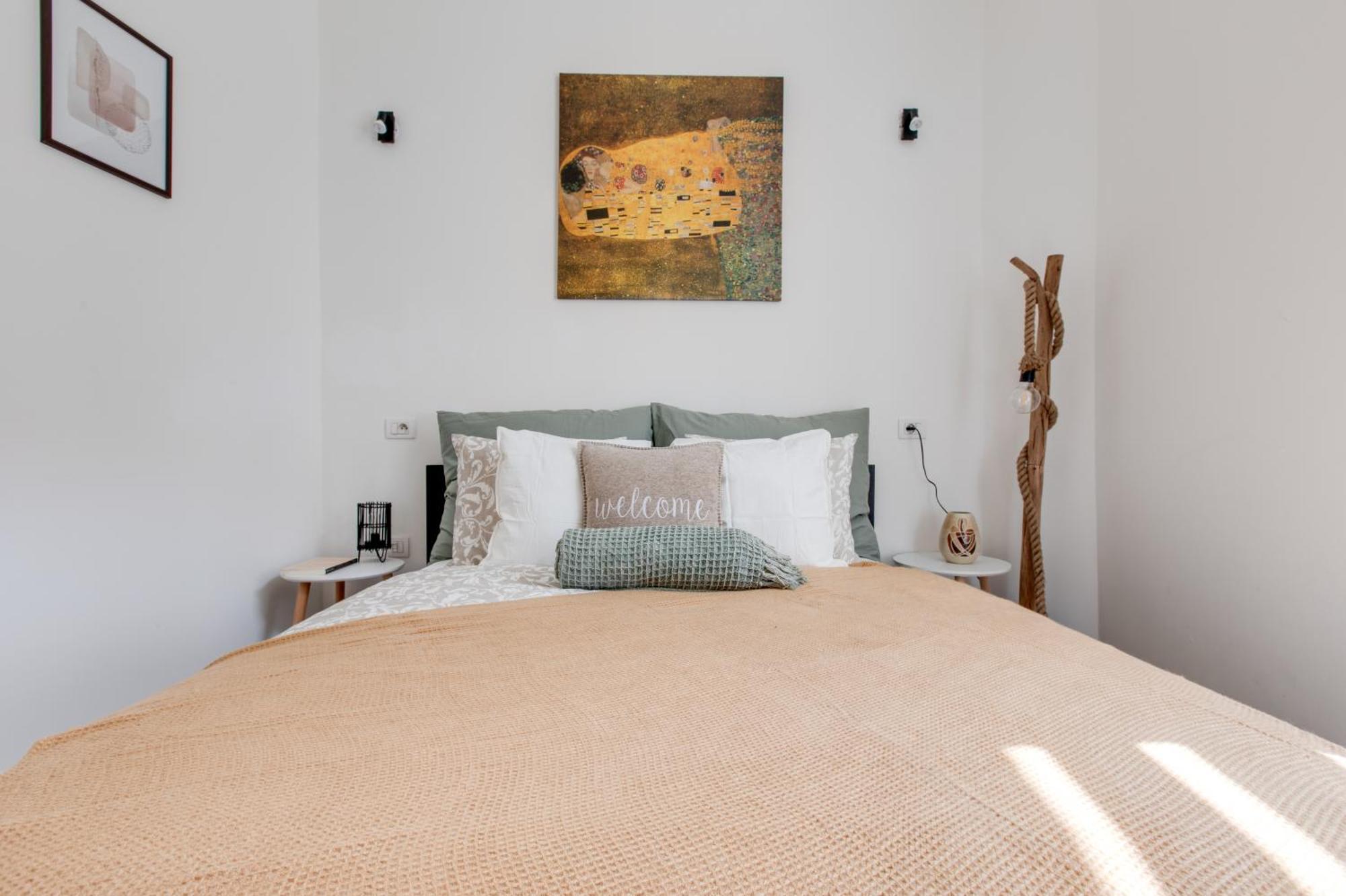 Apartment Romantic By The Park - Uaka7 Prague