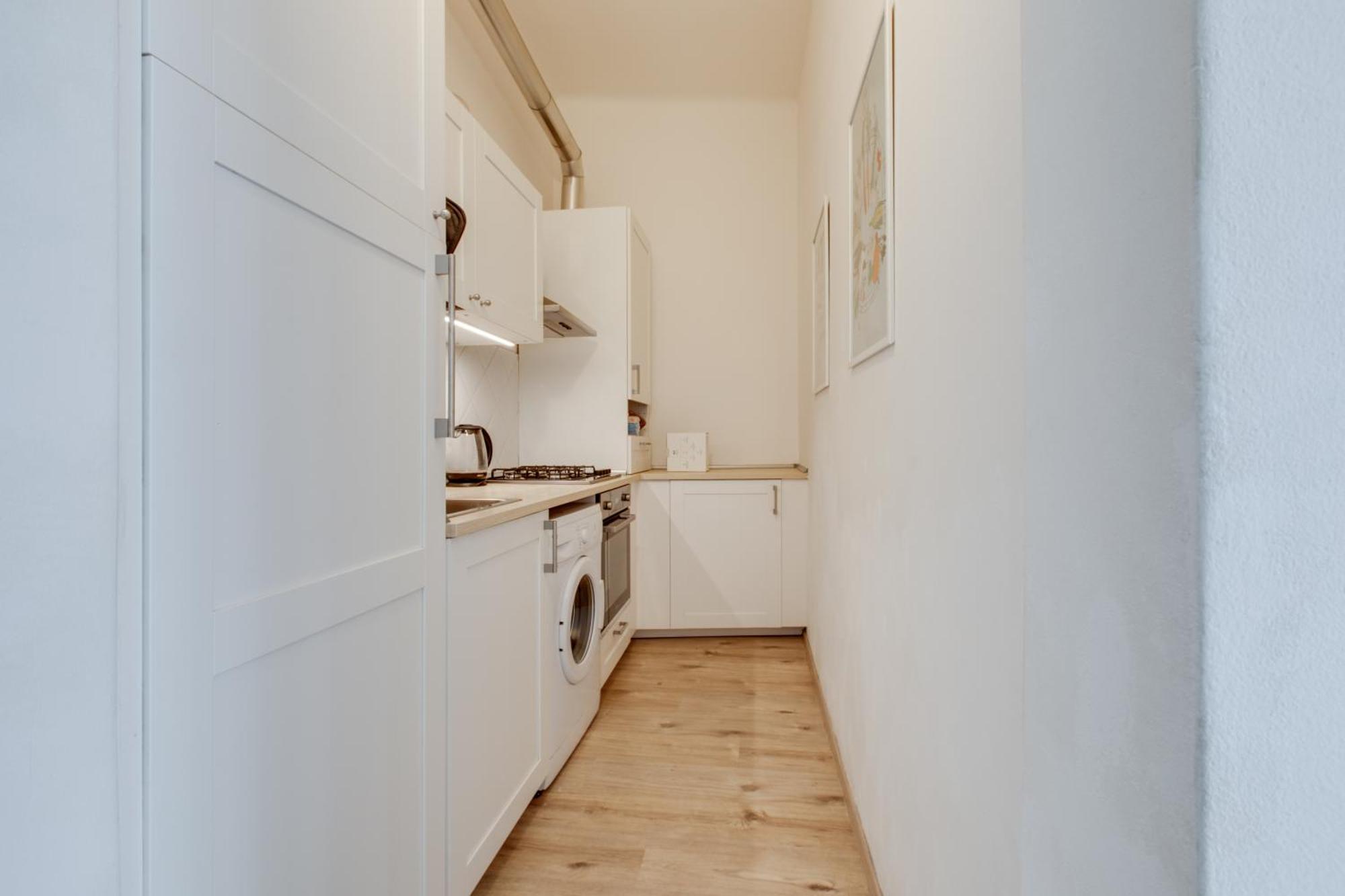 Apartment Romantic By The Park - Uaka7